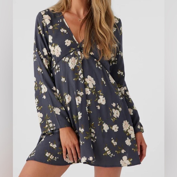 O'Neill Dresses & Skirts - O'Neill Navy Floral Long-Sleeve V-Neck Dress